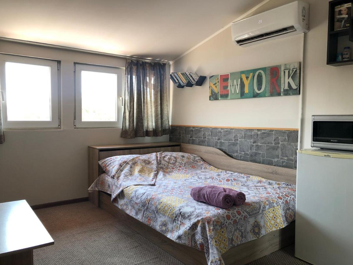 Attic Studio Apartment Sofia Luaran gambar